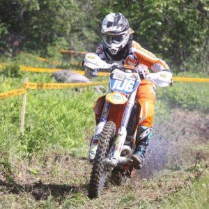Taylor on her way to Sprint Enduro victory on day 1.